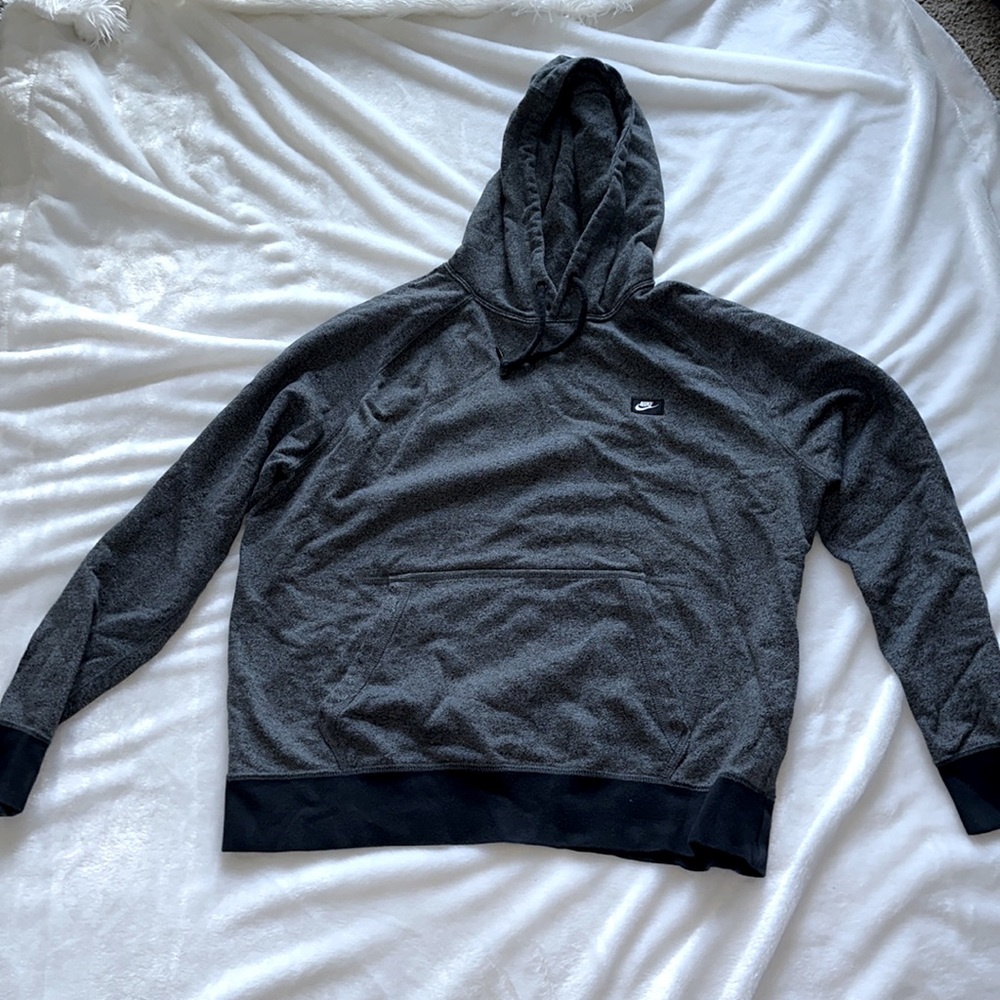 Large men’s nike sweatshirt
